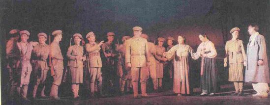 조국산천에 안개 개인다